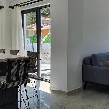 Villa Svarti
