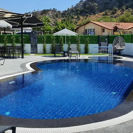 Svarti Villa *
