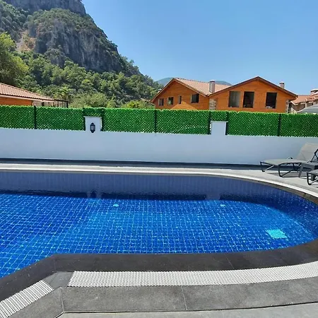 Villa Svarti *