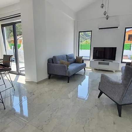 Svarti Villa *