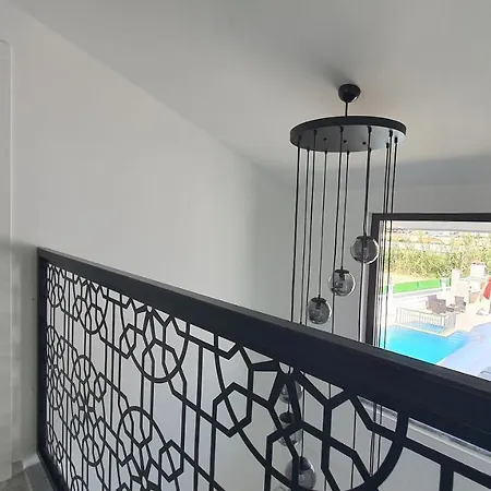 Svarti Villa